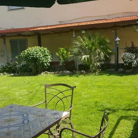 Raffaella Apartman